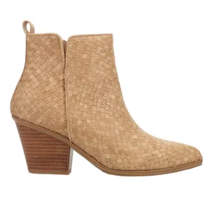 Come And Get It Round Toe Zippered Booties