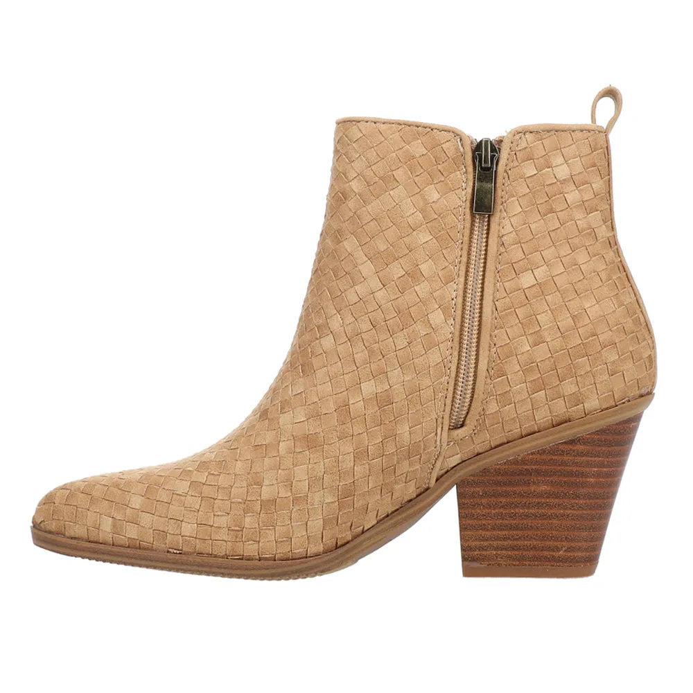 Come And Get It Round Toe Zippered Booties