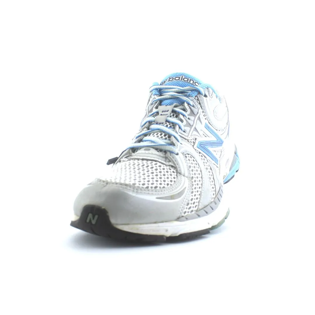 NEW BALANCE  860