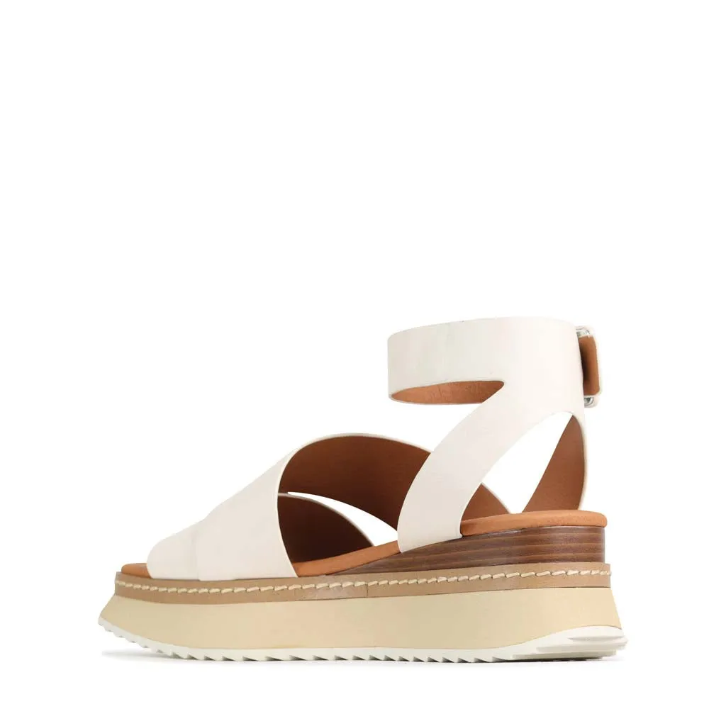 TONALITY LEATHER PLATFORM SANDAL