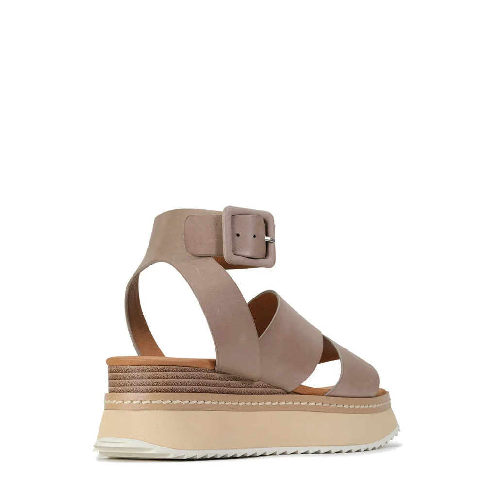 TONALITY LEATHER PLATFORM SANDAL