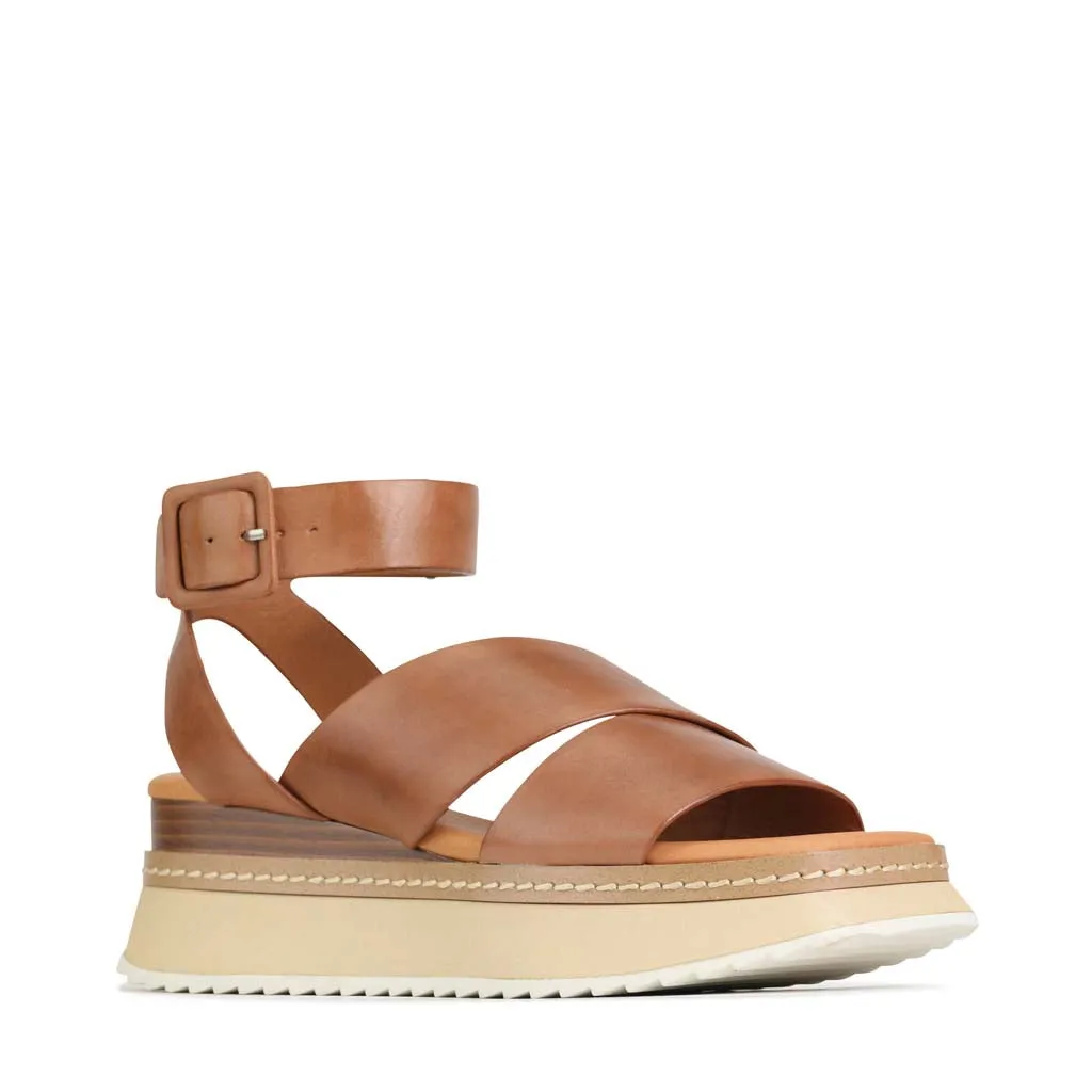 TONALITY LEATHER PLATFORM SANDAL